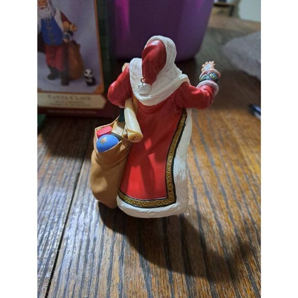 2001 Hallmark Keepsake Santa Claus Night Before Christmas Holiday Ornament - Picture 2 of 4